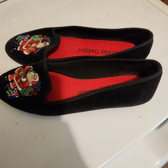 Holiday Tradition Santa Embroidered Flats - Picture 2 of 5